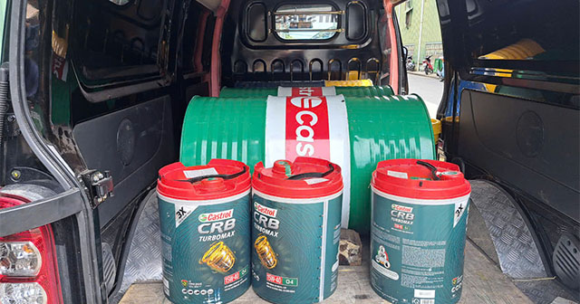 Dầu động cơ Castrol CRB TURBOMAX 15W40 CI4 Xô 18 lít