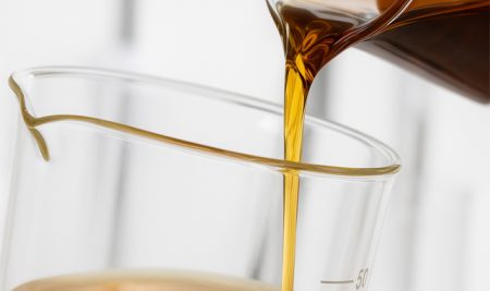 Lý do dầu thủy lực đổi màu và cách xử lý hiệu quả