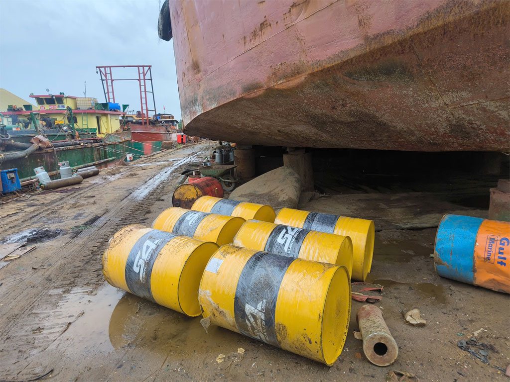 Nhà Phân Phối Dầu Nhớt Nhập Khẩu Tại Việt Nam Uy Tín 2025