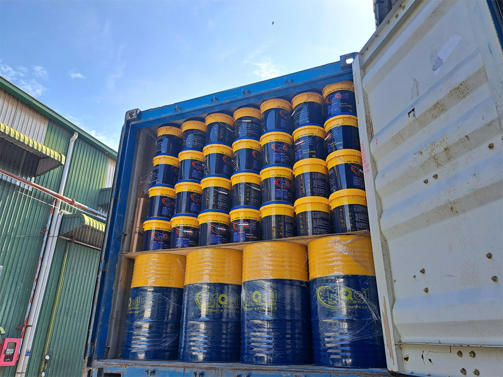 Dầu nhớt cho xe tải chạy đường dài