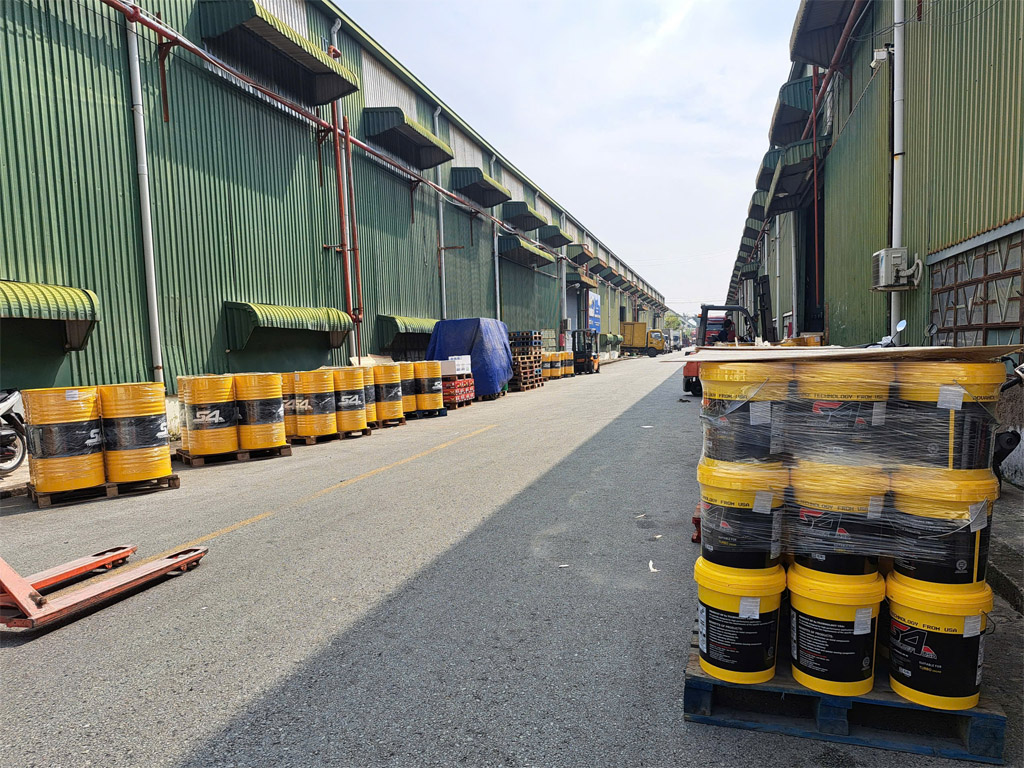 Nhà Phân Phối Dầu Thủy Lực Chính Hãng